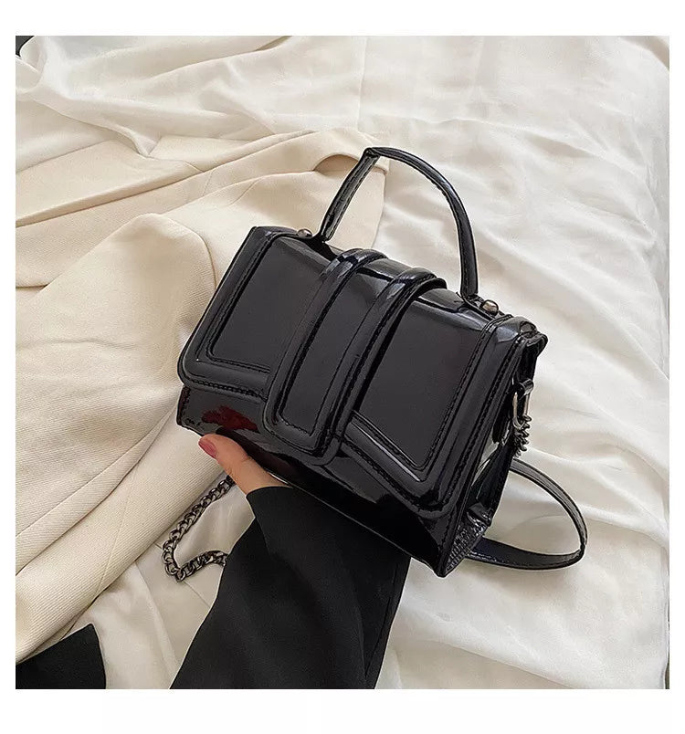 SM189001 - black