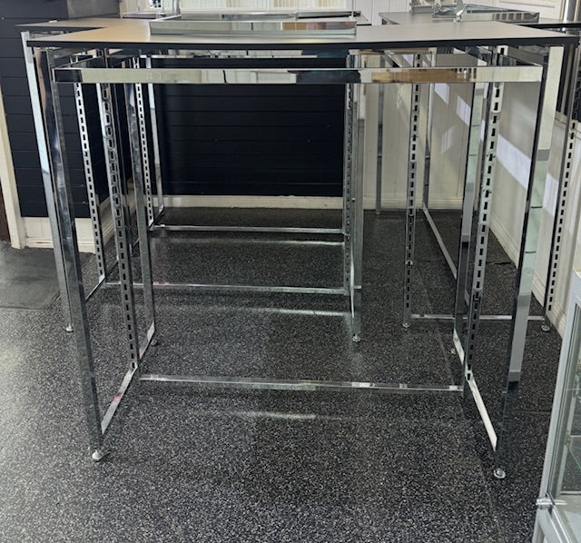 Free standing hanging racks