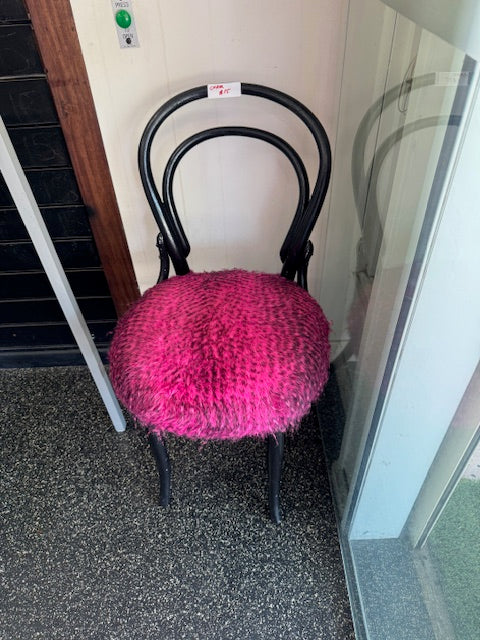 Pink fluffy Chair