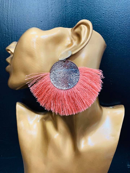 Isabella Earring (peach)